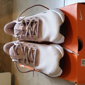 Nike Women Tennis Shoes